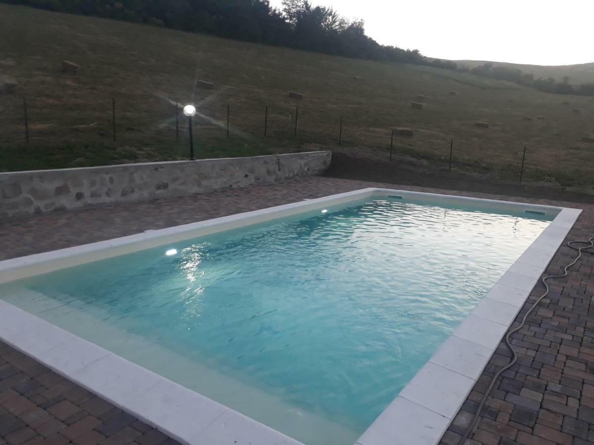 Agriturismo "Veritas" Bed & Wine Casaleggio Boiro Exterior photo