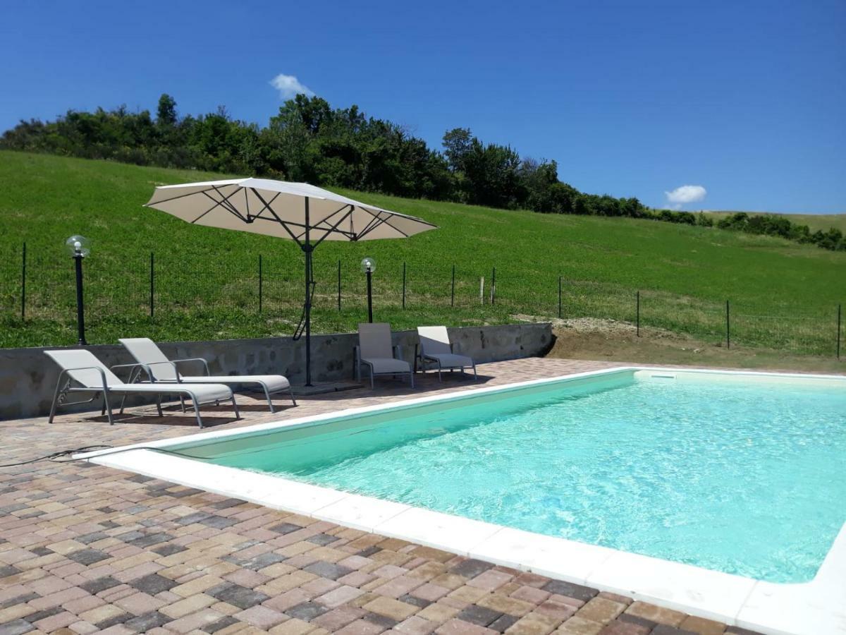Agriturismo "Veritas" Bed & Wine Casaleggio Boiro Exterior photo